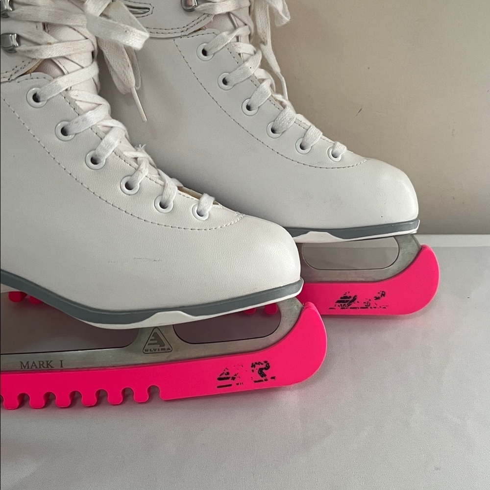 Jackson Ultima Girls' SoftSkate 181 Recreational Ice Skates Size 5 With Shields - Picture 13 of 15